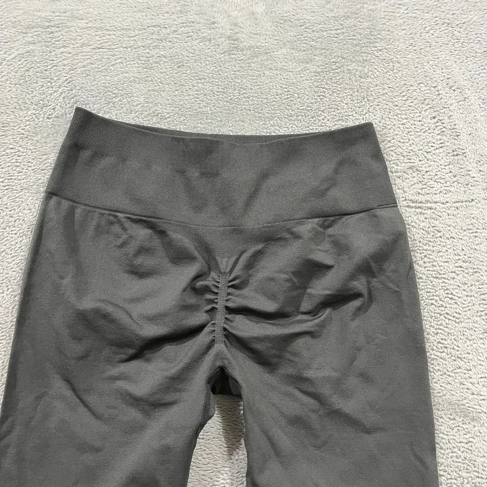 Gymreapers Leggings Womens Large Dark Gray Seamless Scrunch Bum Athletic Pull On